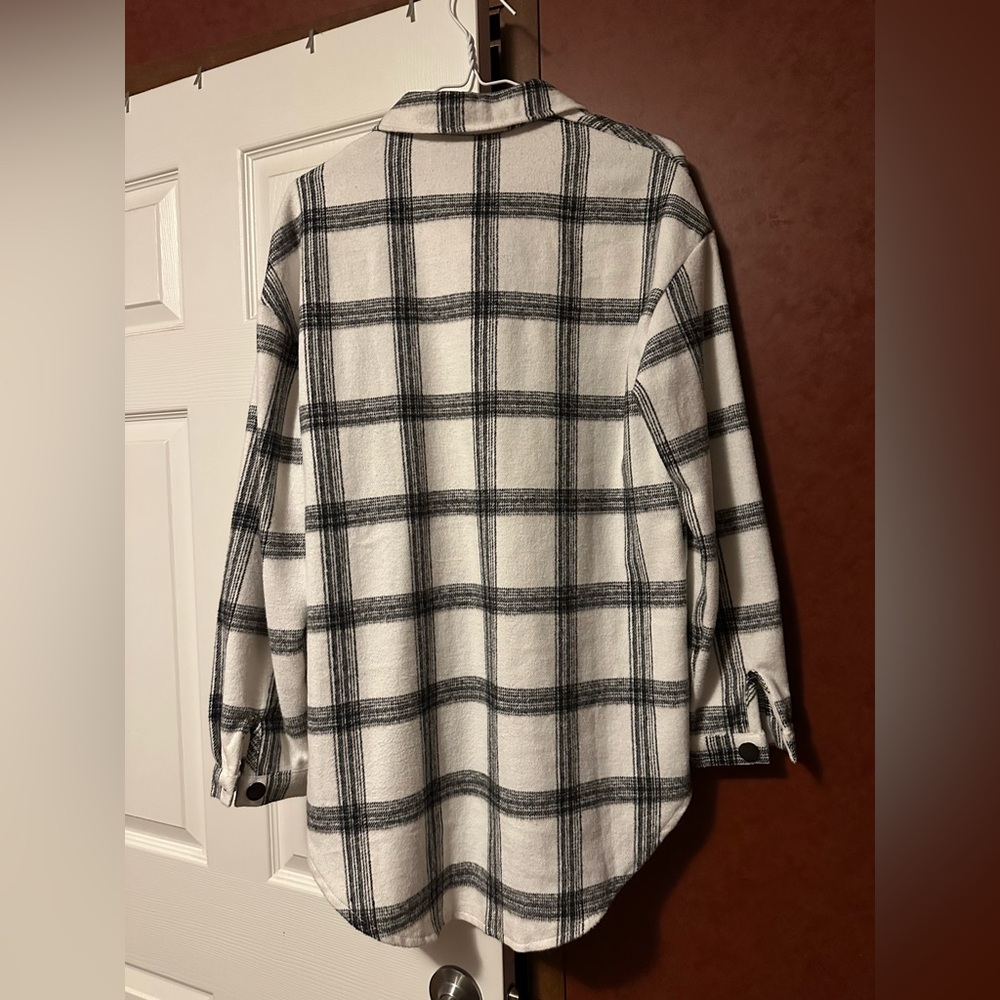Plaid Button-Up Shirt - Picture 4 of 4